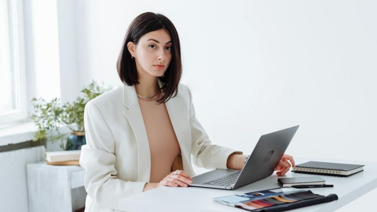 Women Entrepreneurs: Breaking Barriers and Redefining Success