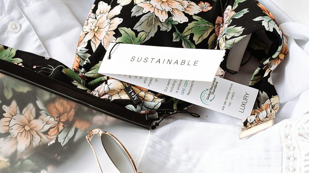 Sustainable Glam: Dressing Stylishly While Saving the Earth