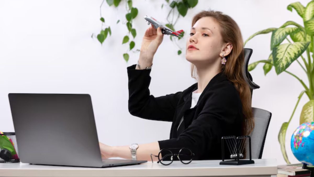 Mastering the Side Hustle: A Guide for Full-Time Professionals